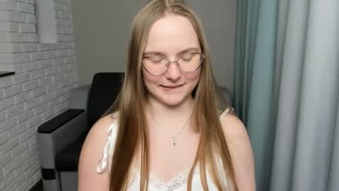 Snapshot of miya_mimi chatting on January 9, 2025, 9:26 pm Miya online show from January 9, 2025, 9:26 pm