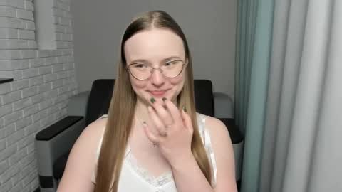 Snapshot of miya_mimi chatting on January 14, 2025, 9:30 pm Miya online show from January 14, 2025, 9:30 pm