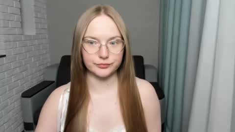 Snapshot of miya_mimi chatting on January 24, 2025, 7:49 pm Miya online show from January 24, 2025, 7:49 pm