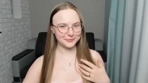 Snapshot of miya_mimi chatting on February 24, 2025, 9:09 pm Miya online show from February 24, 2025, 9:09 pm