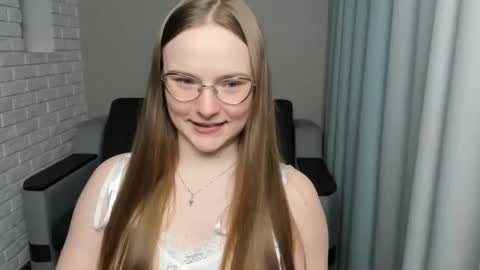 Snapshot of miya_mimi chatting on February 26, 2025, 9:27 pm Miya online show from February 26, 2025, 9:27 pm