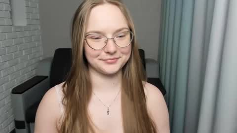 Snapshot of miya_mimi chatting on February 28, 2025, 7:35 pm Miya online show from February 28, 2025, 7:35 pm