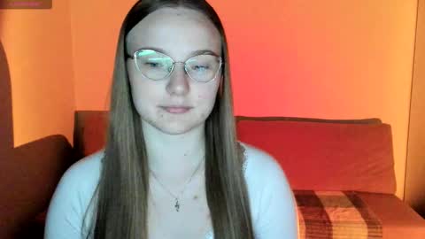 Snapshot of miya_mimi chatting on September 15, 2025, 7:25 pm Miya online show from September 15, 2025, 7:25 pm