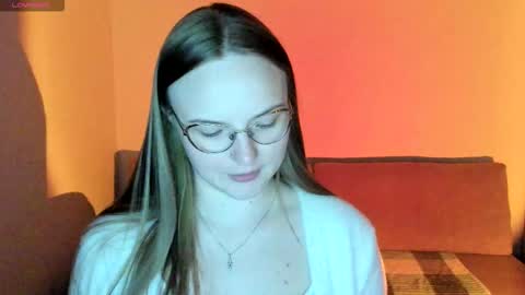 Snapshot of miya_mimi chatting on September 30, 2025, 6:24 pm Miya online show from September 30, 2025, 6:24 pm