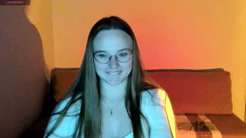 Snapshot of miya_mimi chatting on October 6, 2025, 6:27 pm Miya online show from October 6, 2025, 6:27 pm