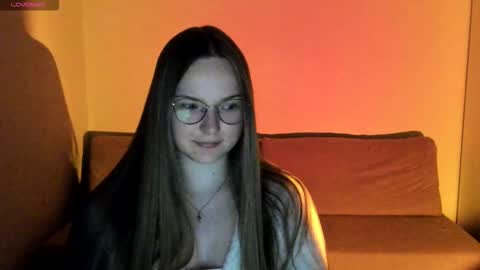 Snapshot of miya_mimi chatting on November 21, 2025, 8:40 pm Miya online show from November 21, 2025, 8:40 pm