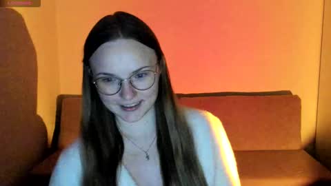 Snapshot of miya_mimi chatting on November 25, 2025, 4:18 pm Miya online show from November 25, 2025, 4:18 pm