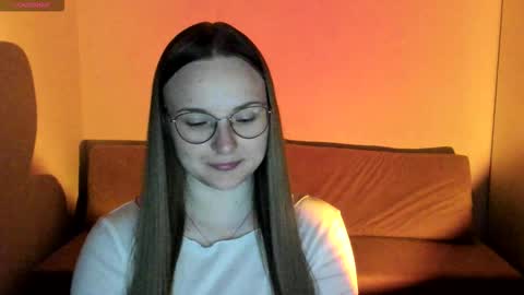 Snapshot of miya_mimi chatting on December 13, 2025, 10:26 pm Miya online show from December 13, 2025, 10:26 pm