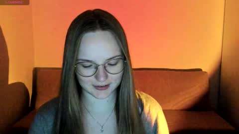 Snapshot of miya_mimi chatting on December 15, 2025, 5:50 pm Miya online show from December 15, 2025, 5:50 pm