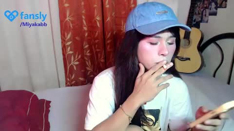 Snapshot of miyakabebe chatting on May 13, 2026, 11:00 pm Miyakabebe online show from May 13, 2026, 11:00 pm