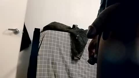 mizerze online show from January 1, 2025, 7:32 pm