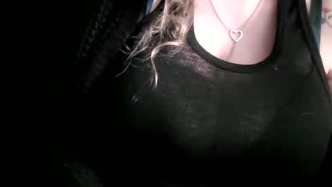 miztrezk online show from December 22, 2025, 3:20 pm