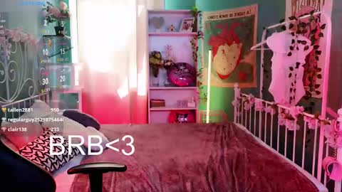 Mizuki online show from March 9, 2025, 12:09 pm