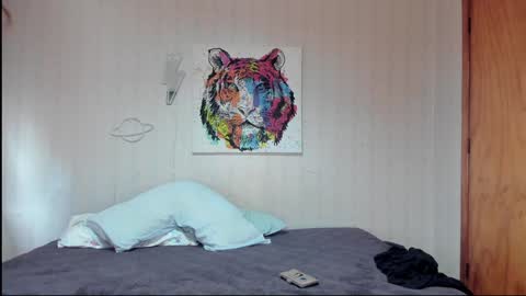 Snapshot of mizzkittay chatting on December 10, 2024, 1:22 am MizzKittay online show from December 10, 2024, 1:22 am