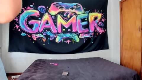 Snapshot of mizzkittay chatting on January 22, 2025, 12:06 am MizzKittay online show from January 22, 2025, 12:06 am