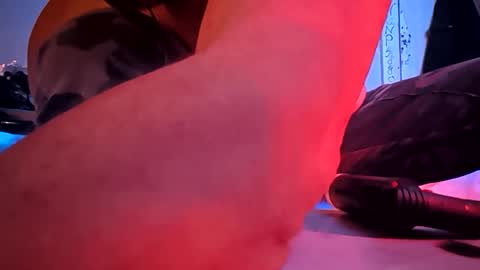 Snapshot of mjmckenz55 chatting on May 26, 2026, 1:01 am Daddy720 online show from May 26, 2026, 1:01 am