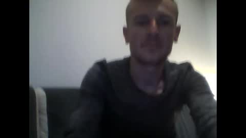 mkaaszmaar online show from December 13, 2025, 10:26 pm