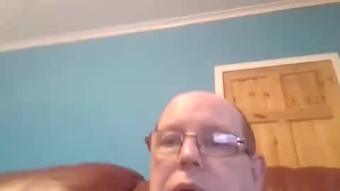 Snapshot of ml1968 chatting on November 9, 2025, 4:05 pm Leather Pants online show from November 9, 2025, 4:05 pm