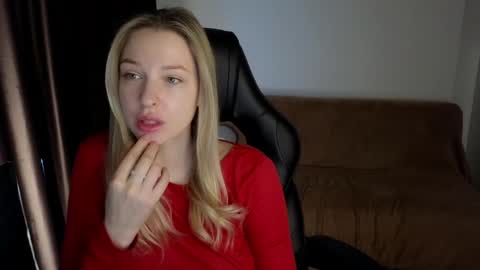 Lili online show from December 17, 2024, 6:35 am