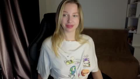 Lili online show from January 13, 2025, 5:33 am