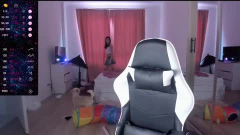 Lili online show from February 25, 2025, 9:20 am