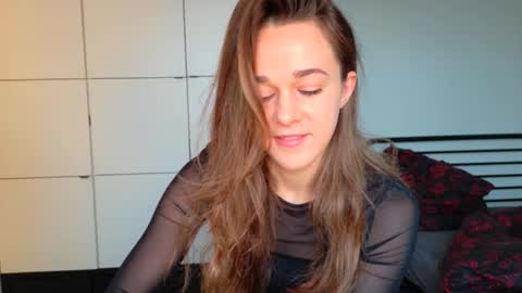 mmminnie online show from February 26, 2026, 6:12 am