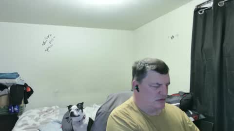 mmmthatsfunnn online show from January 17, 2025, 5:00 am