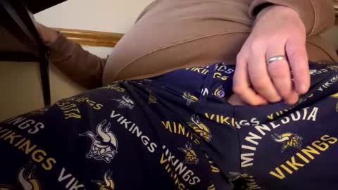 mnguy19726969 online show from November 6, 2025, 8:43 pm