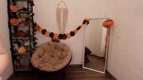 Snapshot of moana_light chatting on October 24, 2025, 2:30 am hey meet with me online show from October 24, 2025, 2:30 am