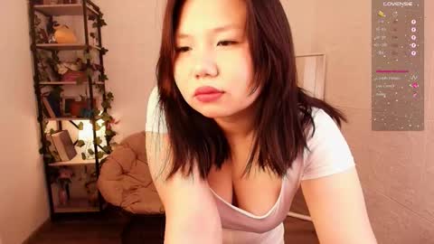 Snapshot of moana_light chatting on November 19, 2025, 2:11 am hey meet with me online show from November 19, 2025, 2:11 am