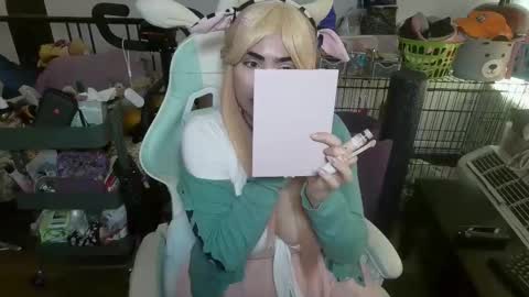 Snapshot of mochi_rainbow chatting on March 25, 2026, 8:37 pm The Mochi Rainbow Variety Show online show from March 25, 2026, 8:37 pm