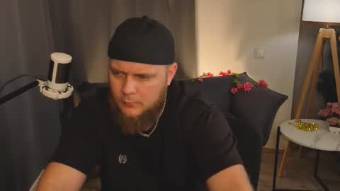 model134 online show from March 4, 2026, 11:00 pm