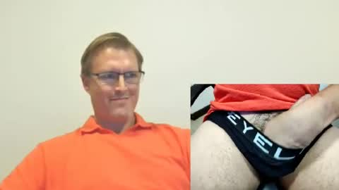 Snapshot of moe_001 chatting on March 7, 2025, 6:22 pm Moe online show from March 7, 2025, 6:22 pm