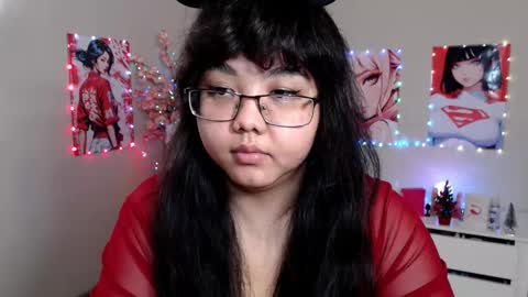 Snapshot of moertomlly chatting on December 19, 2025, 5:14 am Molly online show from December 19, 2025, 5:14 am