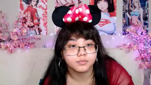 Snapshot of moertomlly chatting on May 14, 2026, 4:30 am Molly online show from May 14, 2026, 4:30 am