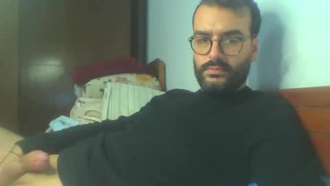 Snapshot of mohamed44j chatting on February 21, 2025, 7:43 pm Hannibal online show from February 21, 2025, 7:43 pm