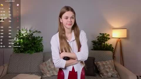 Laura online show from November 25, 2025, 11:10 am