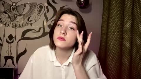 Snapshot of moiregathright chatting on January 8, 2026, 7:10 am My name is Eda online show from January 8, 2026, 7:10 am