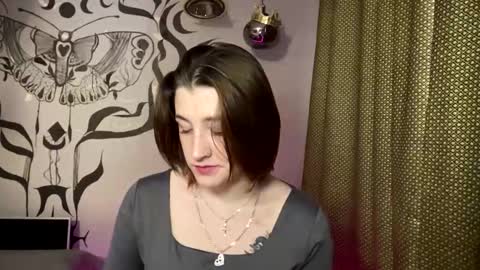 Snapshot of moiregathright chatting on January 13, 2026, 8:19 am My name is Eda online show from January 13, 2026, 8:19 am