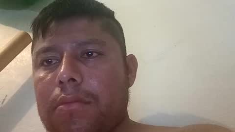 moisesvelazquez287 online show from May 19, 2026, 3:40 pm