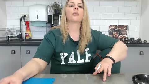 erika online show from March 10, 2025, 12:59 pm