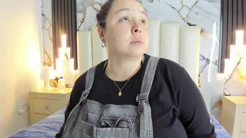 Hey Guys  Im Mollie online show from February 23, 2025, 2:29 am