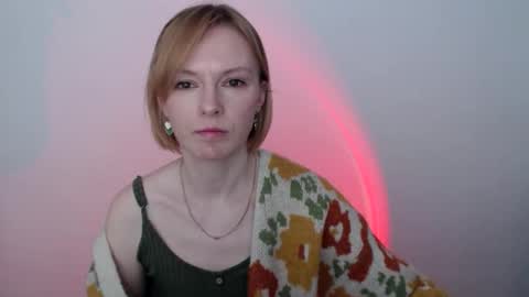 Snapshot of mollilove chatting on May 16, 2026, 6:43 am mollilove online show from May 16, 2026, 6:43 am