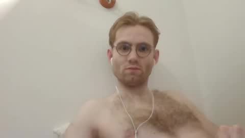 Snapshot of molliter chatting on March 9, 2025, 11:46 pm molliter online show from March 9, 2025, 11:46 pm