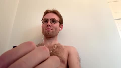 Snapshot of molliter chatting on September 11, 2025, 12:05 pm molliter online show from September 11, 2025, 12:05 pm