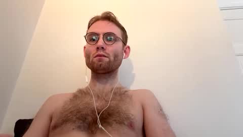 Snapshot of molliter chatting on October 31, 2025, 2:40 pm molliter online show from October 31, 2025, 2:40 pm