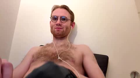 Snapshot of molliter chatting on December 3, 2025, 2:08 am molliter online show from December 3, 2025, 2:08 am