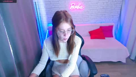 Molly Prvt is open online show from May 22, 2026, 2:30 am