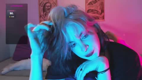 Molly Crow online show from December 14, 2024, 11:01 pm