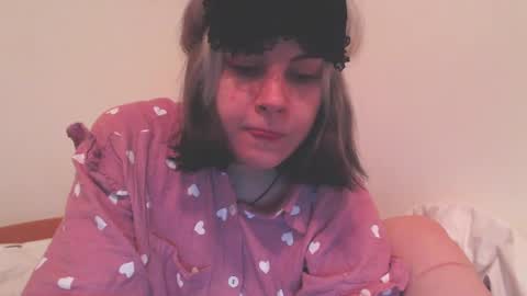 Molly Crow online show from December 31, 2024, 2:29 am